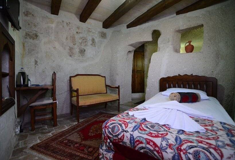 غرفة ديلوكس ثلاثية, Gedik Cave