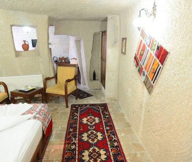 غرفة ديلوكس ثلاثية, Gedik Cave