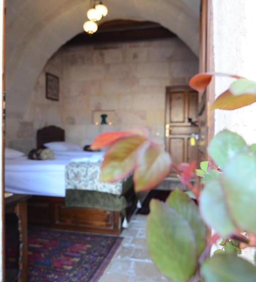 غرفة إقتصادية, Gedik Cave