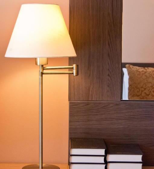 اتاق استاندارد, Hill