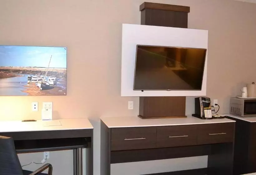 キングサイズベッドのスイートルーム, Holiday Inn Express & Suites Cold Lake, An Ihg