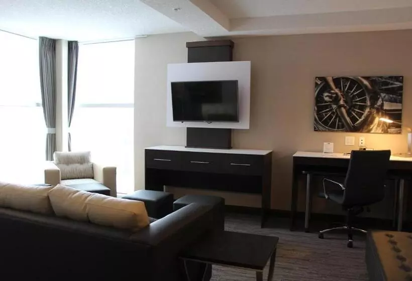 Sviitti, Holiday Inn Express & Suites Cold Lake, An Ihg