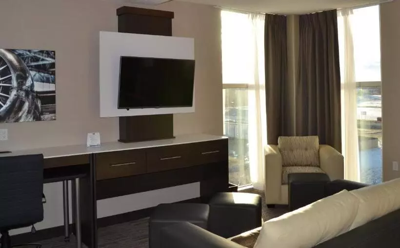 エクゼクティブスイート, Holiday Inn Express & Suites Cold Lake, An Ihg