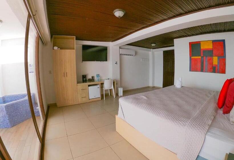 سوییت با چشمانداز دریا, Los Farallones