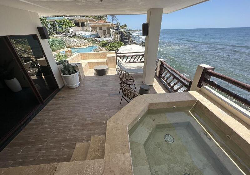 سوییت با چشمانداز دریا, Los Farallones