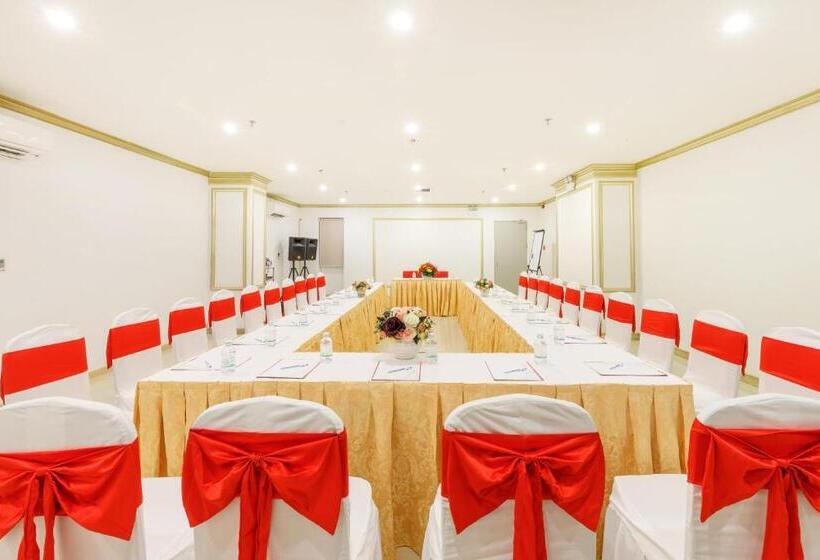 اتاق لوکس با چشم‌انداز دریا, Paris Hotel & Apartment Nha Trang