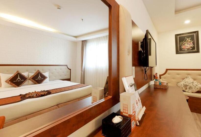 اتاق لوکس با چشمانداز شهر, Paris Hotel & Apartment Nha Trang