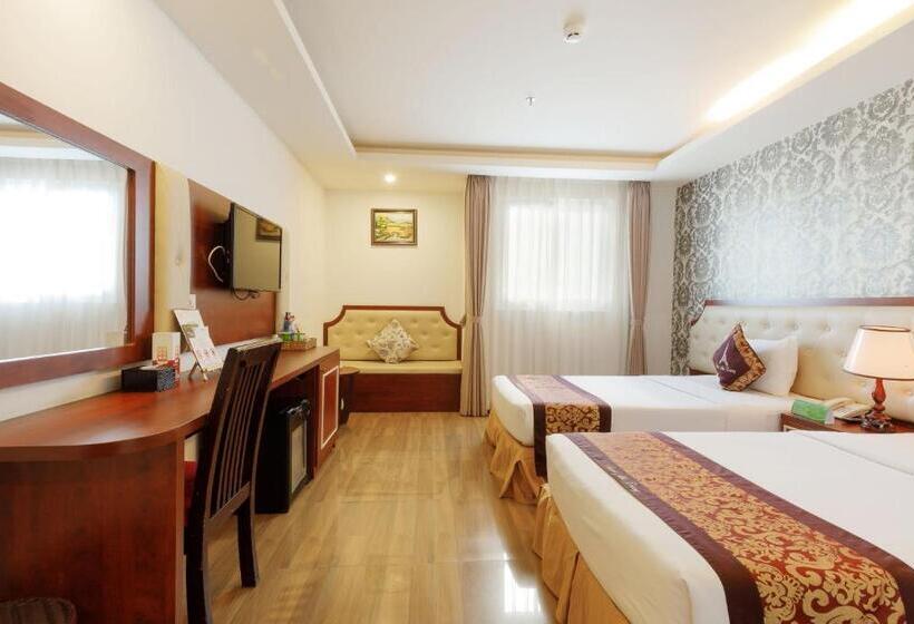 اتاق لوکس با چشمانداز دریا, Paris Hotel & Apartment Nha Trang