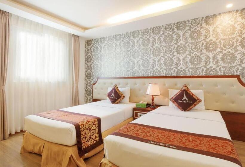 اتاق لوکس با چشم‌انداز دریا, Paris Hotel & Apartment Nha Trang