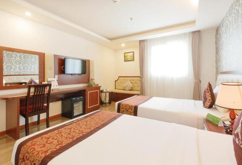 اتاق لوکس با چشمانداز دریا, Paris Hotel & Apartment Nha Trang