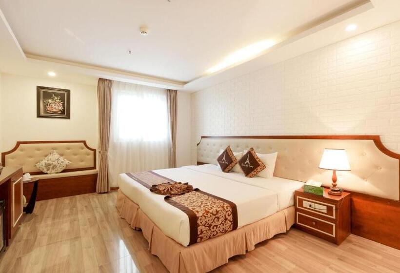 اتاق لوکس با چشمانداز شهر, Paris Hotel & Apartment Nha Trang