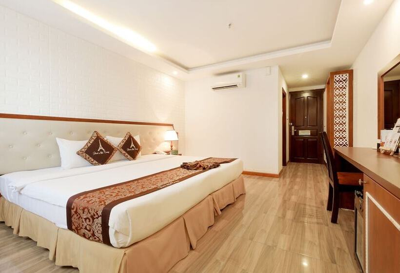 اتاق لوکس با چشمانداز شهر, Paris Hotel & Apartment Nha Trang