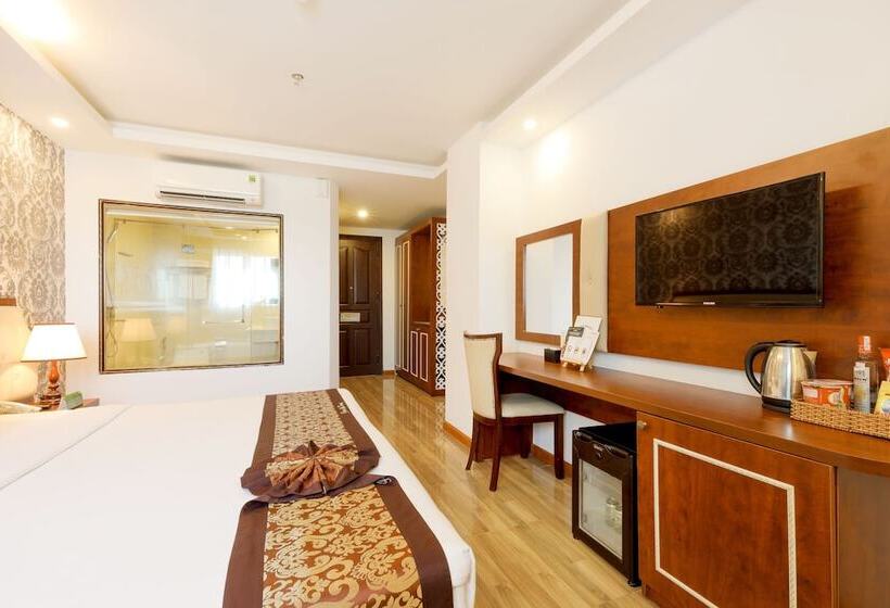 اتاق لوکس با چشمانداز دریا, Paris Hotel & Apartment Nha Trang