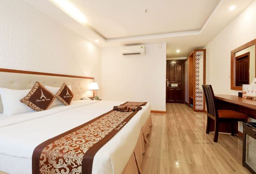 اتاق لوکس با چشمانداز شهر, Paris Hotel & Apartment Nha Trang