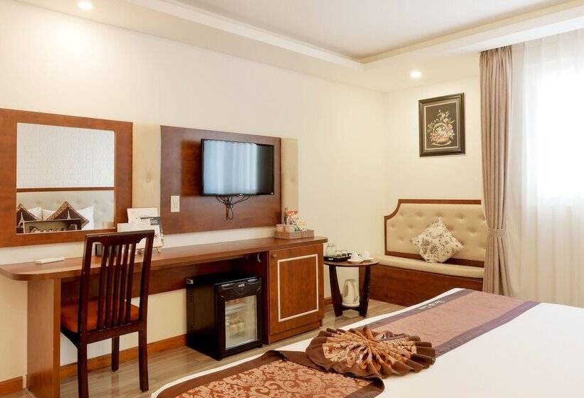 اتاق لوکس با چشمانداز شهر, Paris Hotel & Apartment Nha Trang
