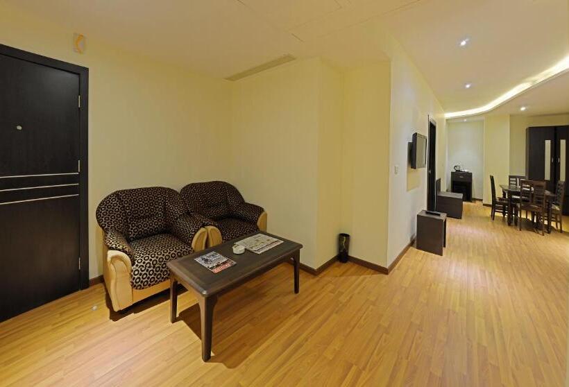 سوییت جونیور, Poppys Hotel Madurai