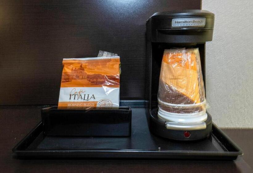 디럭스 룸, Red Roof Inn Plus+ Huntsville