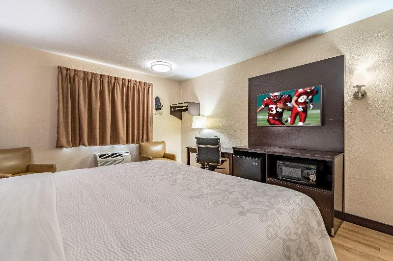 디럭스 룸 킹사이즈 침대, Red Roof Inn Plus+ Huntsville