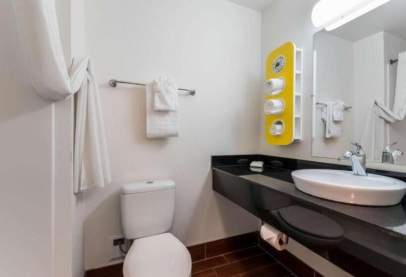 غرفة قياسية, Motel 6 Wilkes Barre Arena