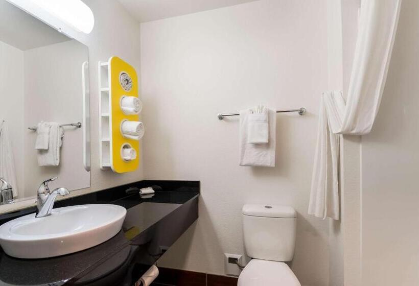스탠다드 룸, Motel 6 Wilkes Barre Arena