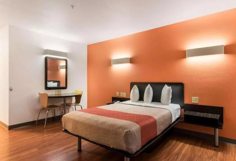 身障者適用スタンダードルーム, Motel 6 Wilkes Barre Arena