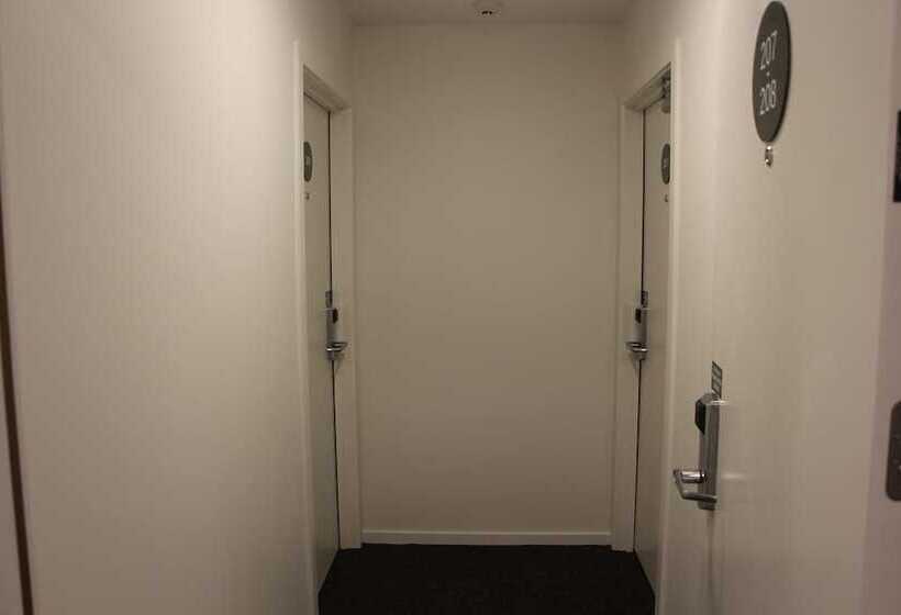 침실 2개 아파트, Quest Nelson