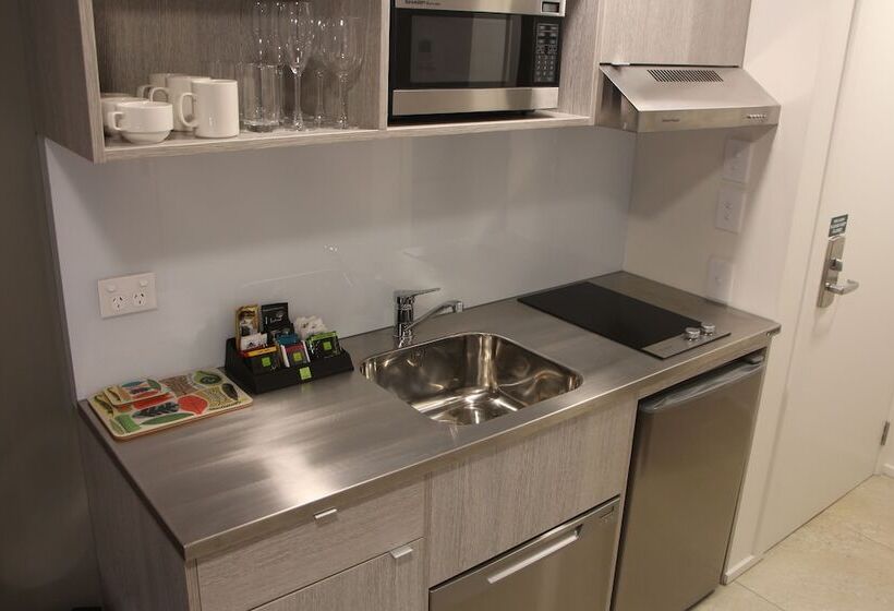 침실 2개 아파트, Quest Nelson