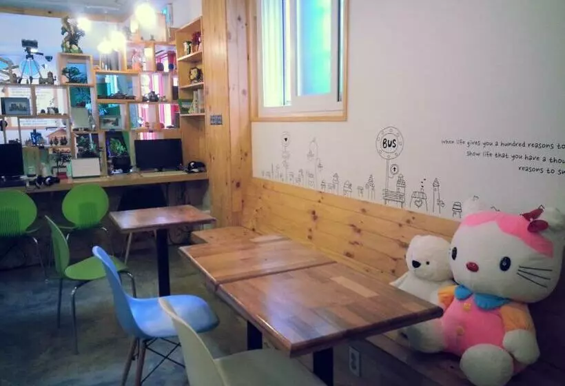 اتاق استاندارد, Blue Backpackers Hostel