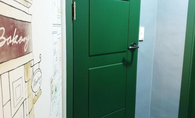 اتاق استاندارد, Blue Backpackers Hostel