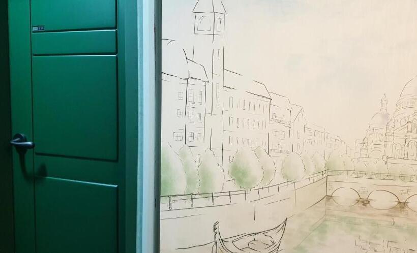 اتاق استاندارد, Blue Backpackers Hostel