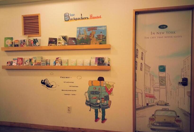 تختخواب در اتاق مشترک, Blue Backpackers Hostel