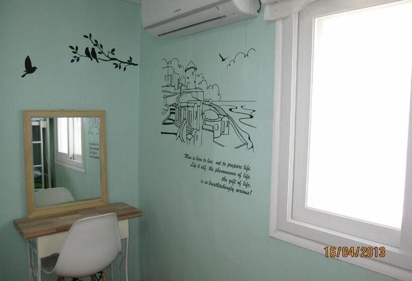 اتاق خانوادگی, Blue Backpackers Hostel