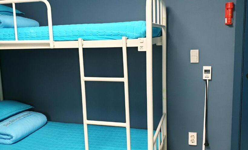 اتاق خانوادگی, Blue Backpackers Hostel