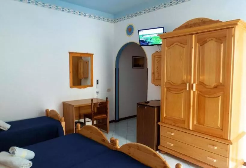 اتاق راحتی سه تخته, Casa Vittorio