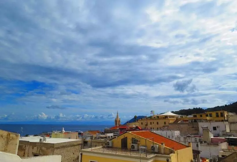 اتاق استاندارد با چشمانداز دریا, Casa Vittorio