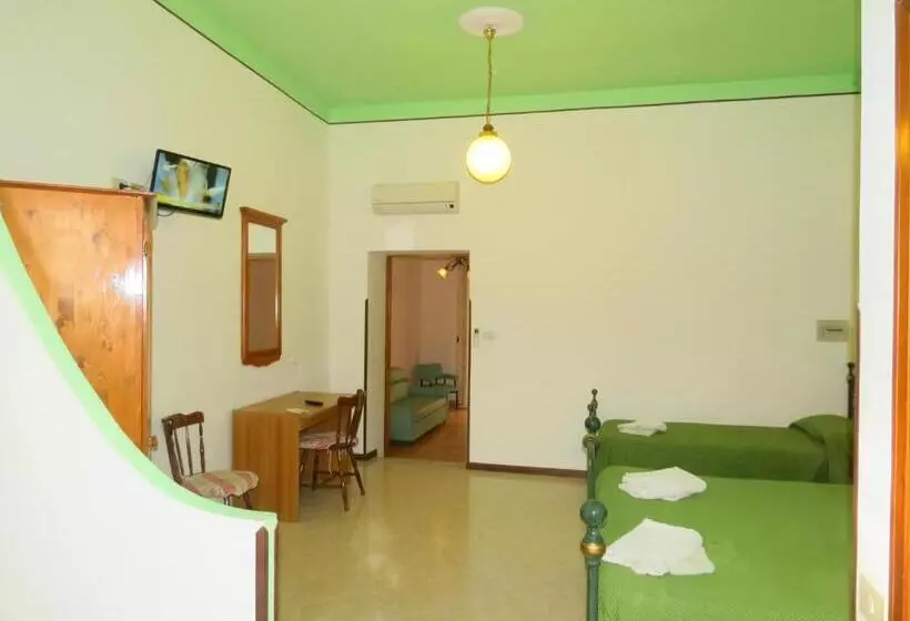 استودیو خانوادگی, Casa Vittorio