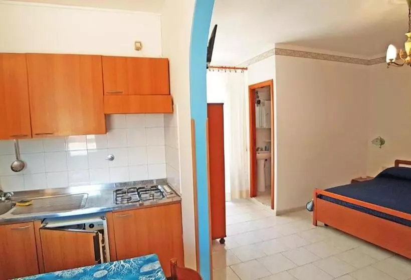 Standard Triple Room with Terrace, Casa Vittorio