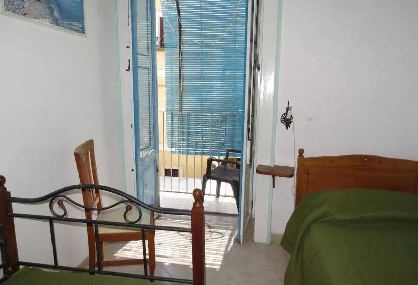 اتاق لوکس سه تخته, Casa Vittorio