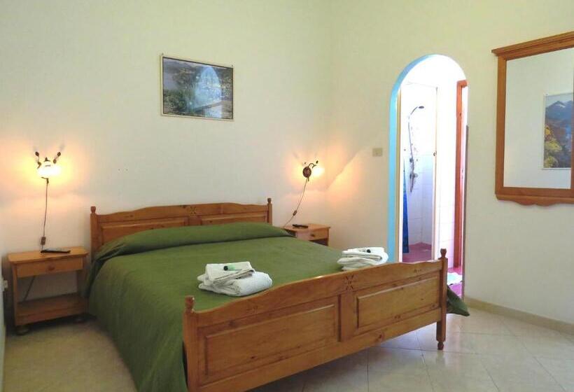 디럭스 트리플 룸, Casa Vittorio