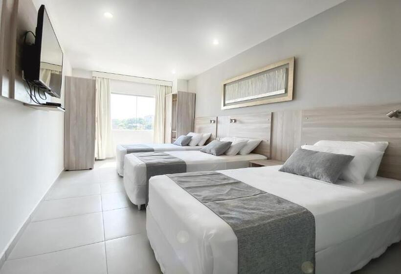 اتاق ساده سه نفره, Danieri Asuncion