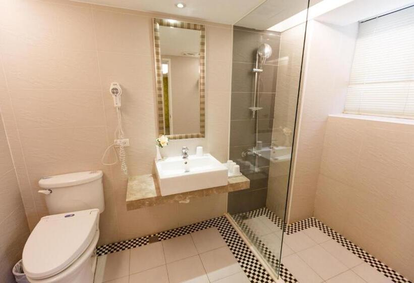 اتاق خانوادگی, 宜都大飯店 Idol