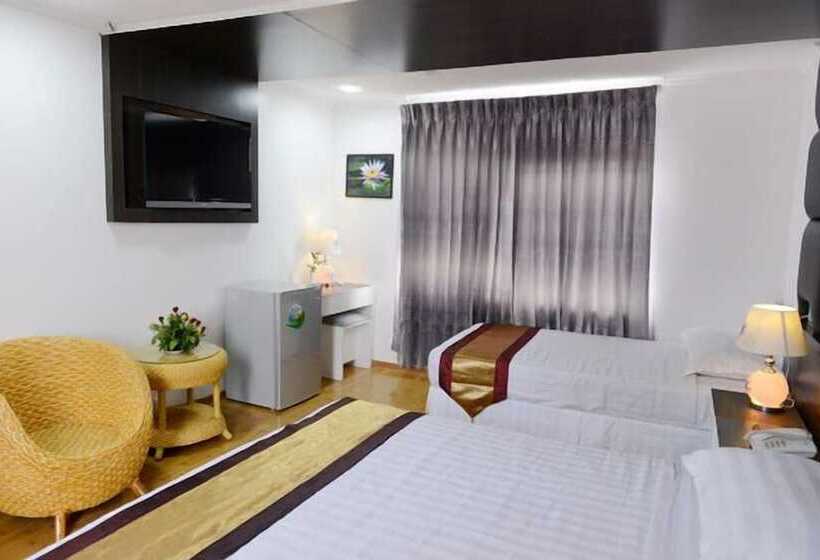 سوییت, My World