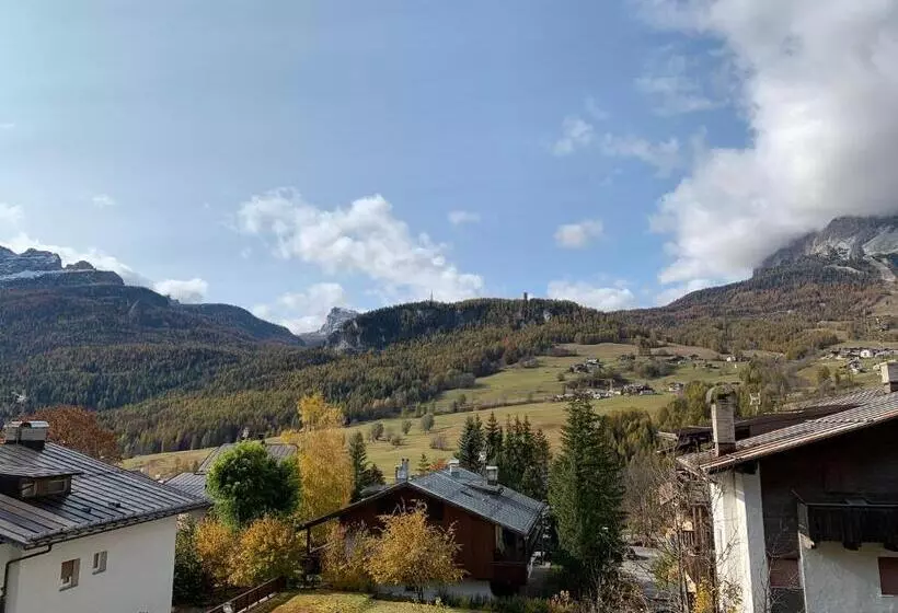 Standard Yhden Hengen Huone, Serena Cortina