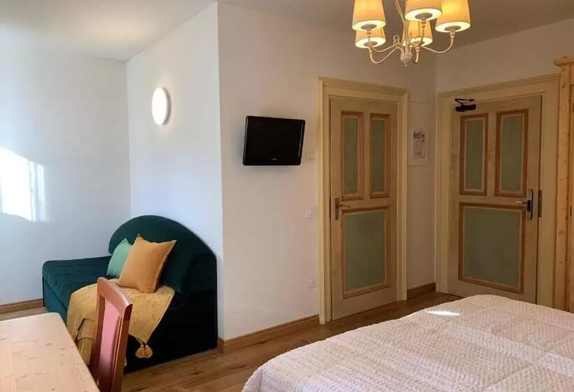 Standard Kolmen Hengen Huone, Serena Cortina