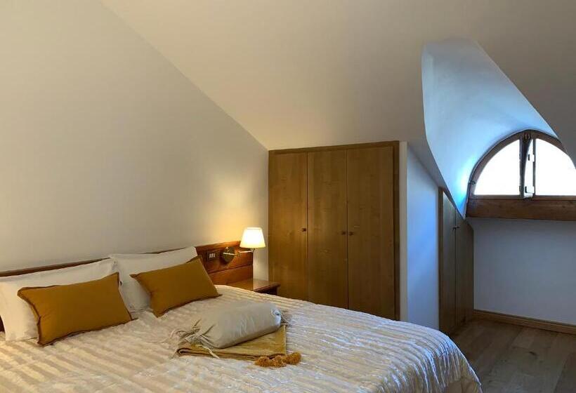 Пентхаус, Serena Cortina