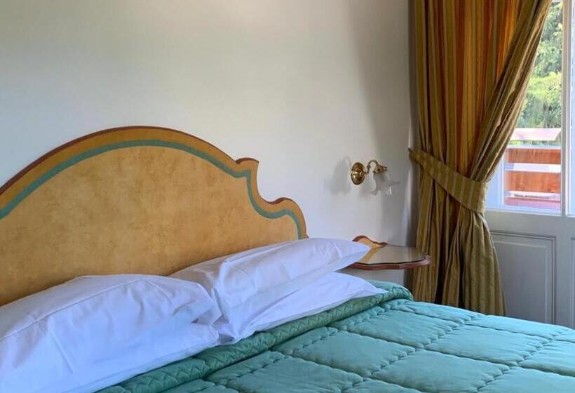 Номер Superior, Serena Cortina