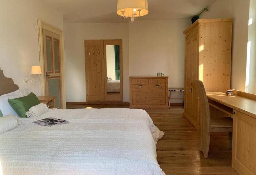 Номер Superior, Serena Cortina