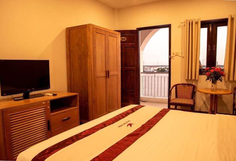 اتاق سوپریور با چشمانداز رودخانه, Song Tien Annex