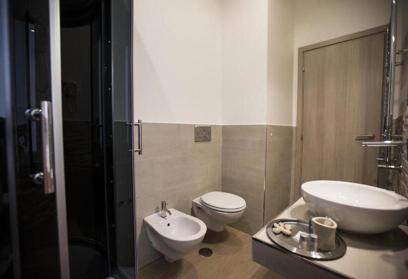 חדר סטנדרט, Town House 62