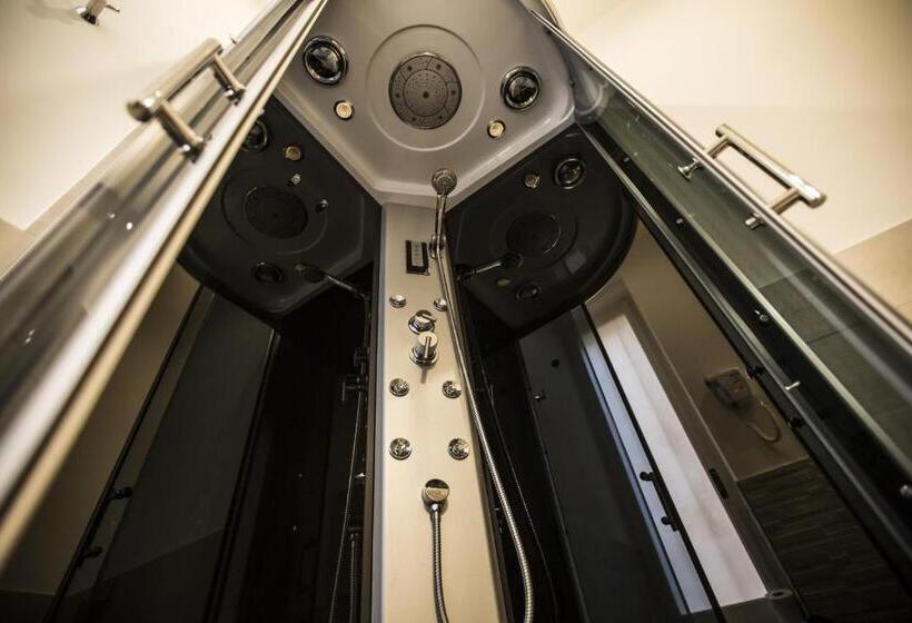 חדר סטנדרט, Town House 62